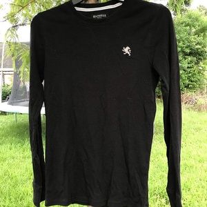 Great shape Express long sleeve, thick material.